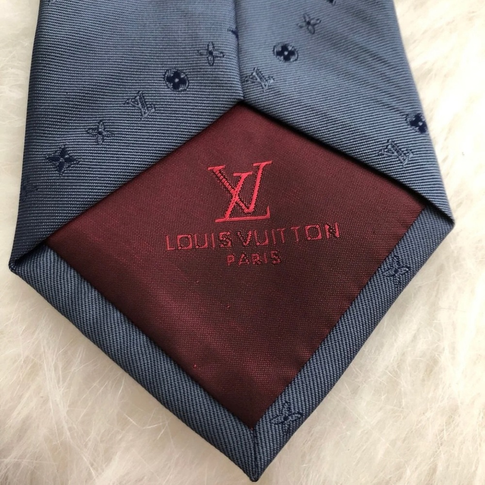 Louis Vuitton blue tie
